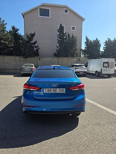 Транспорт: Hyundai Elantra: 2 л | 2017 г. Седан — 9
