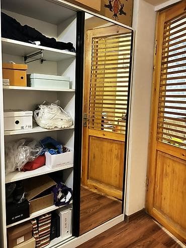 Мебель для дома: Sürgülü qapılı şkaf - Ölçü təxmini: eni 1,5–1,7 m, hündürlük 2,2–2,4 — 3