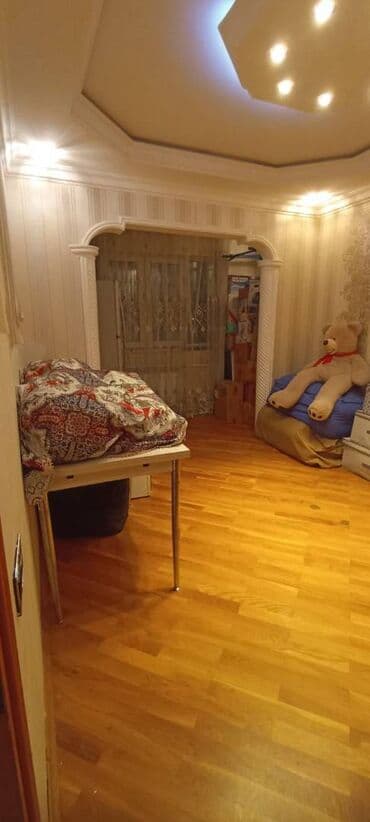 aylıq kirayə ev: Suraxanı rayonu,Qaracuxurda massallah marketin yanında,9 — 4