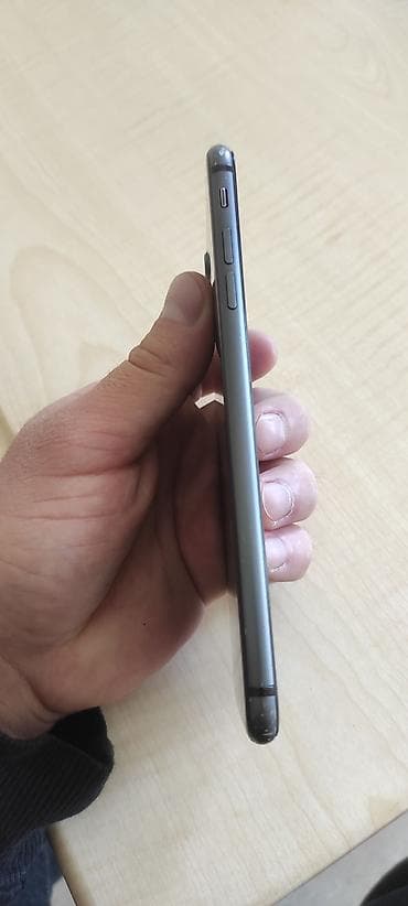 iphone 8 qiyməti: IPhone 8 Plus, Qara, Barmaq izi — 6