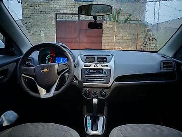 disk: Chevrolet Cobalt sedan. 5 illik kredit 14 ayi verilib. taksi — 6
