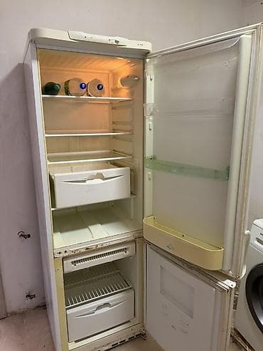 hp 15 da 2199: Indesit iki qapılı soyuducu - Brend/model: Indesit (üst kamera – — 2