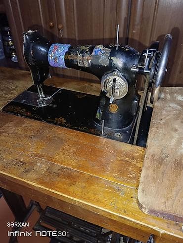купить швейную машину бу: Ayaq pedallı tikiş maşını və taxta stol dəsti 100 ilin maşın kasıdir — 3