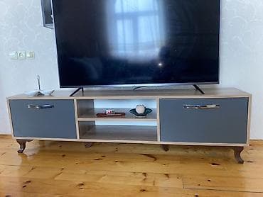 yellencek satilir: Düz TV altlığı, Polkalı, Laminat — 1