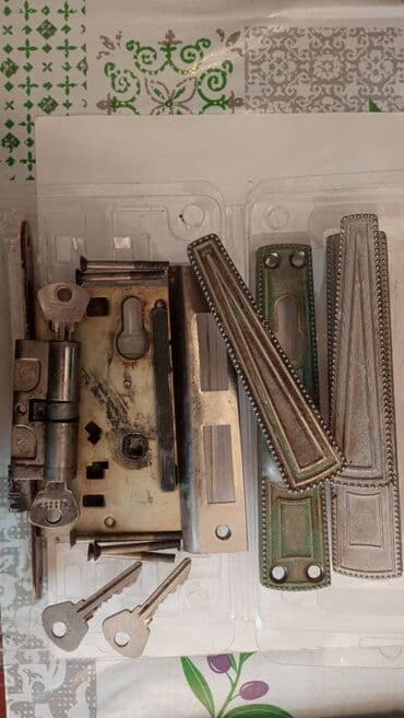 Qab-qacaq və mətbəx ləvazimatları: Qapı zamoku — 1