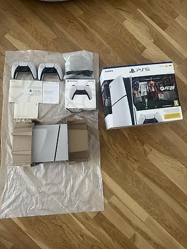 Ps 5 slim 3 ay işlənilib üzərində 2 orginal pult senedi kitabçası