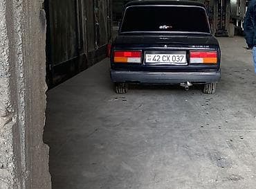 masin lada: VAZ (LADA) 2107: 1.6 l | 2011 il 265800 km Sedan — 2