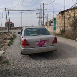 mercedes 300: Mercedes-Benz 280: 2.8 l | 1995 il Sedan — 2