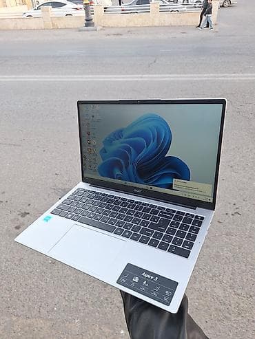 Acer Aspire 3 noutbuku - Model: Acer Aspire 3 (üzərində “Aspire 3” — 5