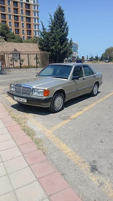 hava ceken: Mercedes-Benz 190 (W201): 2 l | 1990 il Sedan — 1