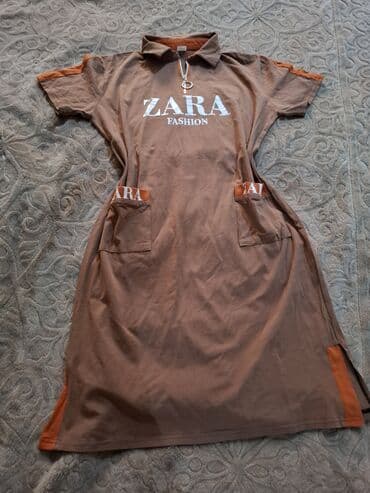 ijust s аккумулятор: Qadın polo-stil paltar - Rəng: qəhvəyi, narıncı detallarla - Üstündə — 1