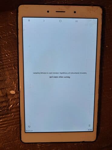 pılanşet: Android planşet Xüsusiyyətlər: - Təxminən 8 düymlük ekran (qara — 3