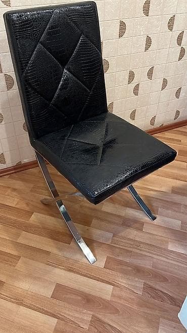 yumru masa: Mətbəx üçün, Açılmayan, Dördbucaq masa, 4 stul — 2