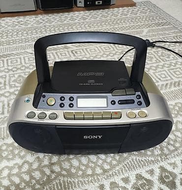 Sony CFD-S03CP portativ audio mərkəzi Tam işləkdir. CD kaset radio