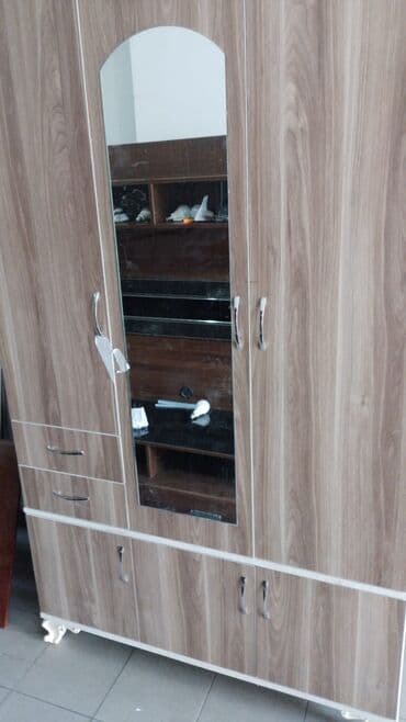 qapilar qiymeti: 100azn başlayan qiymətlər 1 qapi 45eni45derin 190 hündür 2qapi — 17