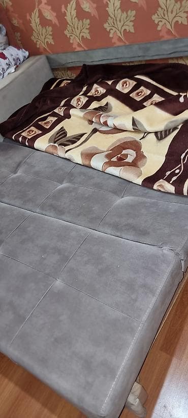 zanbaq gulu: Di̇van-kravat, İşlənmiş, Açılan, Bazalı, Vеlur parça, Çatdırılma yoxdur — 3