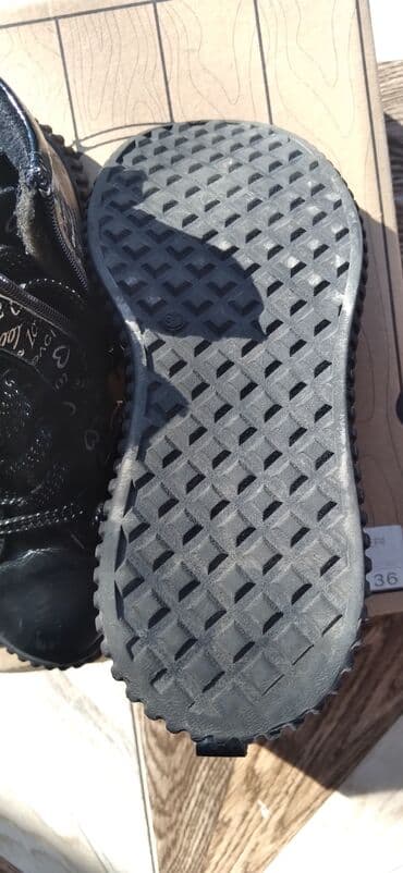 derin dondrcu: Qiz ucundur temiz deridir turk malidir 34 razmerdir az geynilib 70 azn — 5