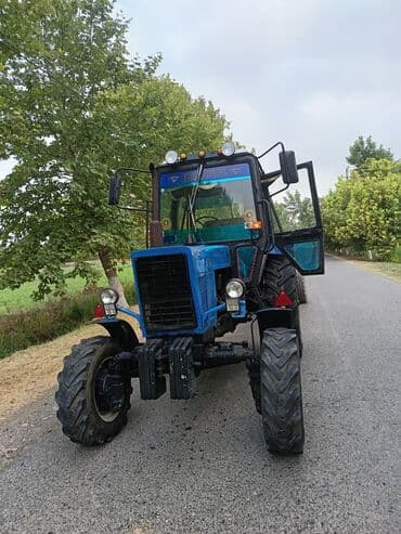 Tavalar: Belarus 82.1/82.2 seriyası təkərli traktor - Marka/model: Belarus — 3