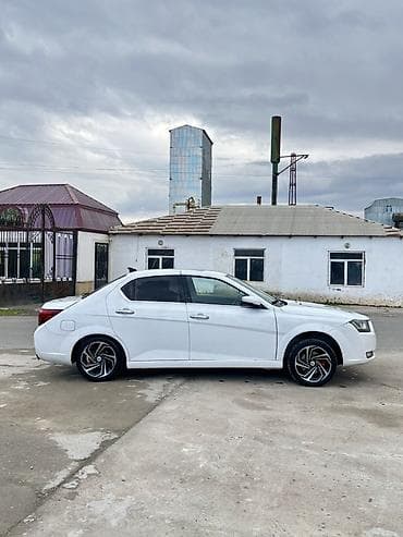 avtomobil bazarı: Salam İdeal vəzyətdədir 66000 probeqdir taksiyə sürülmüyüb vidə — 8