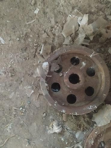 mühərrik yastığı: Satılır metal dişli val və kasnaq dəsti. Şəkillərdə iri ölçülü — 2