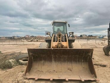 Foton ön yükləyici (təkərli yükdaşiyan) - Güclü dizel mühərrik