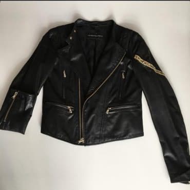 женские кожаные косухи: 100% deri kurtka. Deyerinnen çox ucuz satıram. Son giymeti — 2