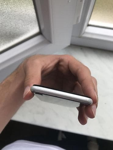 IPhone SE, 64 GB, Qara, Barmaq izi — 5