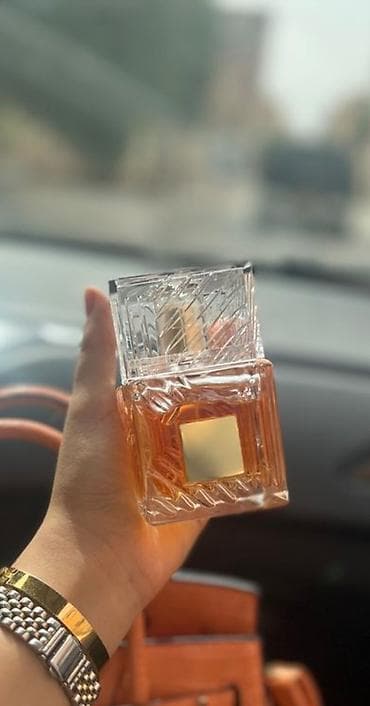 amber elixir mystery: Kilian (Angels' Share üslubunda) ​🥃 İsti konyak, darçın və vanil notlu — 1