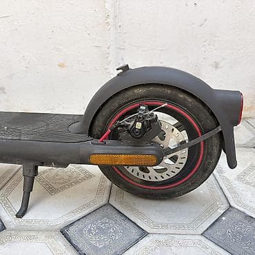 500: İşlənmiş Elektrik samokat 10", 501 - 750 Vt, 16 - 25 km/s, Ünvandan götürmə — 7