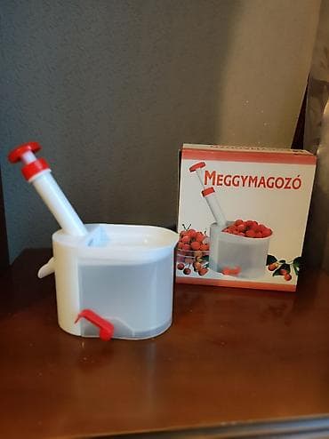 çan: Məhsul: “Meggymagozó” albalı/vişnə tumçıkardan aparat Təsvir: - — 2