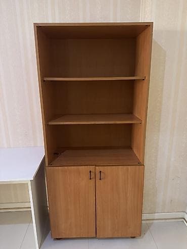 Мебель: Ofis/studya mebel dəsti Tərkib: - Açıq rəfli və altı qapalı bölməli — 2