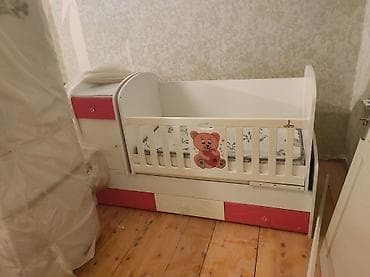 interturan mebel: Uşaq beşiyi – yan dolablı və aşağı çekmecəli model - Rəng: ağ və — 1