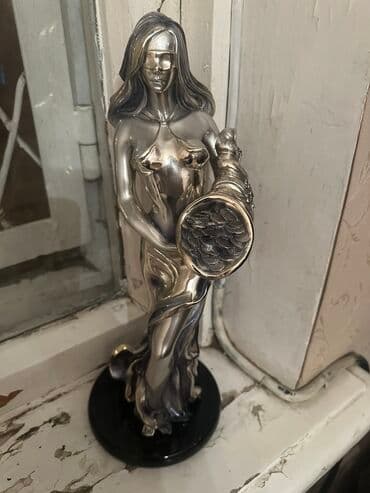 Heykəlciklər: Heykəlcik, 2011 il, İtaliya, Ünvandan götürmə, Pulsuz çatdırılma — 4