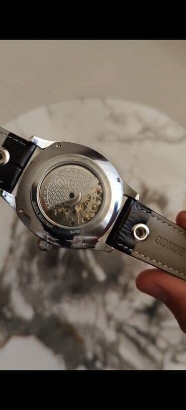 qara noqteler: Yeni, Qol saatı, Cartier, rəng - Gümüşü — 7