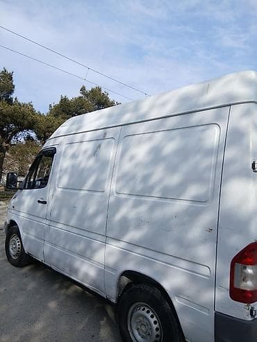 maşın model: Mercedes-Benz Sprinter yük mikroavtobusu - Korpus: Ağ rəng, hündür — 1
