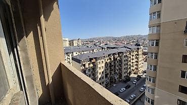 kelbecerde kiraye evler: Salam aleykum. Ümumi sahəsi 31kv təşkil edir. Balkonlu. Bölünmə — 4