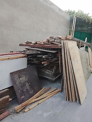 Tikinti üçün taxta materialları – müxtəlif ölçülü və formalı qarışıq — 2