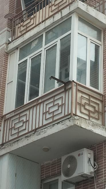 Строительные леса: PVC materialdan ağ rəngli balkon/qapı-pəncərə paneli. hün 3m-dən artıq — 2