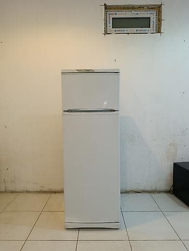 indesit soyuducu soyutmur: İki qapılı soyuducu (üstdən dondurucu) - Kompakt ölçülü, klassik ağ — 1