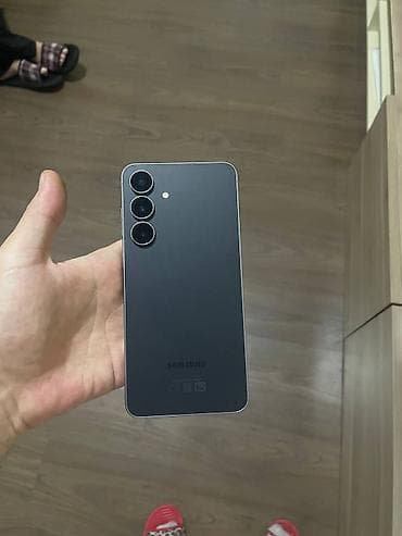 galaxy tab a8: Samsung Galaxy S25 FE, 256 GB, rəng - Qara, İki sim kartlı, Sensor, Barmaq izi — 2