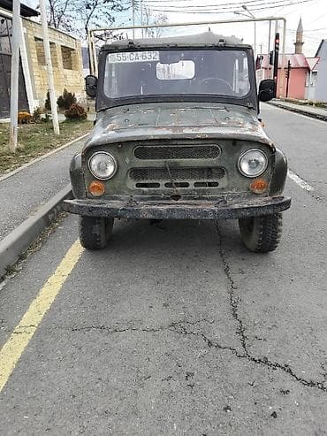 mercedes 160 a: UAZ : 2.4 l | 1976 il 4 km Kabriolet — 2