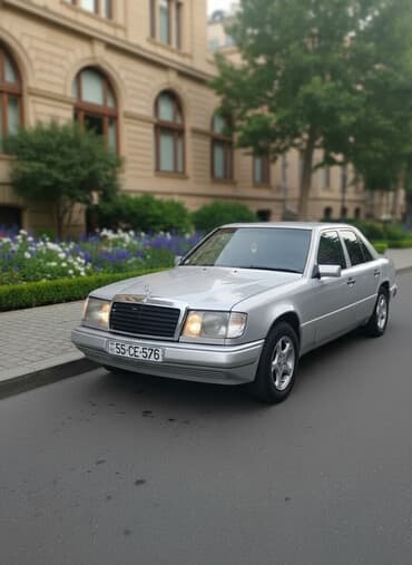 Mercedes-Benz W124: 2.3 l | 1989 il Sedan
