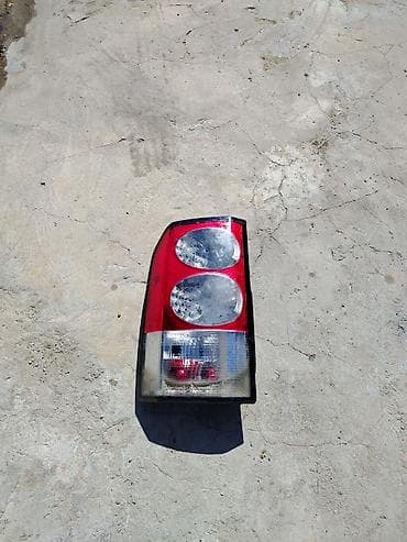 Arxa fənər bloku – minik avtomobili üçün - Korpus: plastik, qara