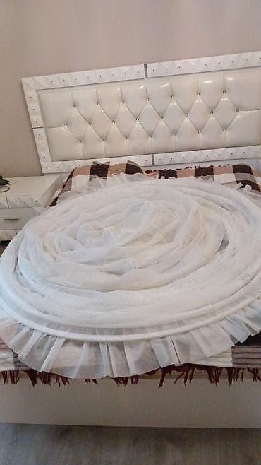 Ağ rəngli baldax/çarşaflı ciblikli tül seti - Dairəvi formalı, çevrə