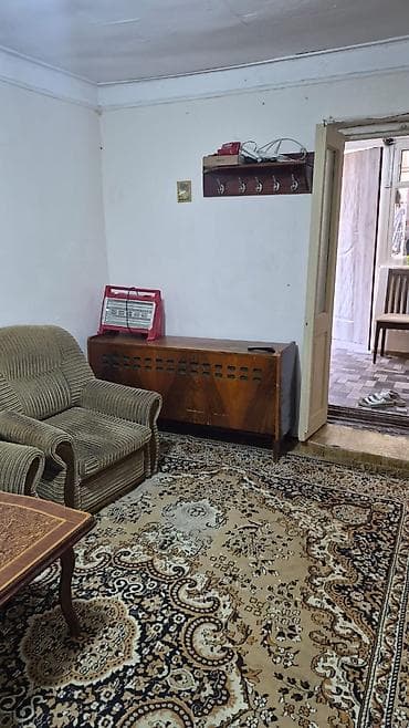 berde ev: Merkezi Parkin Yaninda 2 otag temirli esyali heyet evi kiraye verilir — 8