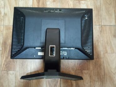 studio monitoru: Dell LCD monitor - Ekran diaqonalı təxminən 22–24 düym (geniş — 3