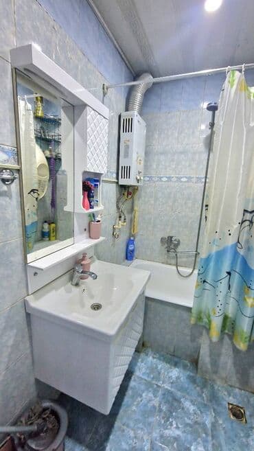 sumqayit 6 ci mikrorayon: Bakı, Bakıxanov qəs., 3 otaqlı, Köhnə tikili, m. Neftçilər, 90 kv. m — 16