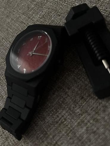 Aksesuarlar: Qara korpus və metal qolbaqlı analoq qol saatı - Minimalist dizayn — 2