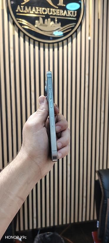iphone s7: IPhone 15 Pro, 128 GB, Natural Titanium, Zəmanət, Simsiz şarj, Face ID — 6