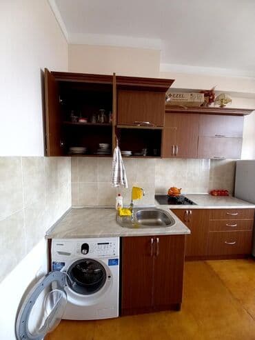 kiraye ev 7 mkr: 9.mkr, kecmis Tərlan şadlıq evinin yanında 18 mərtəbəli binanın 16cı — 4